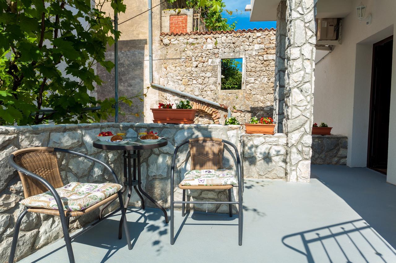 Apartment Placido Krk Krk Town Bagian luar foto